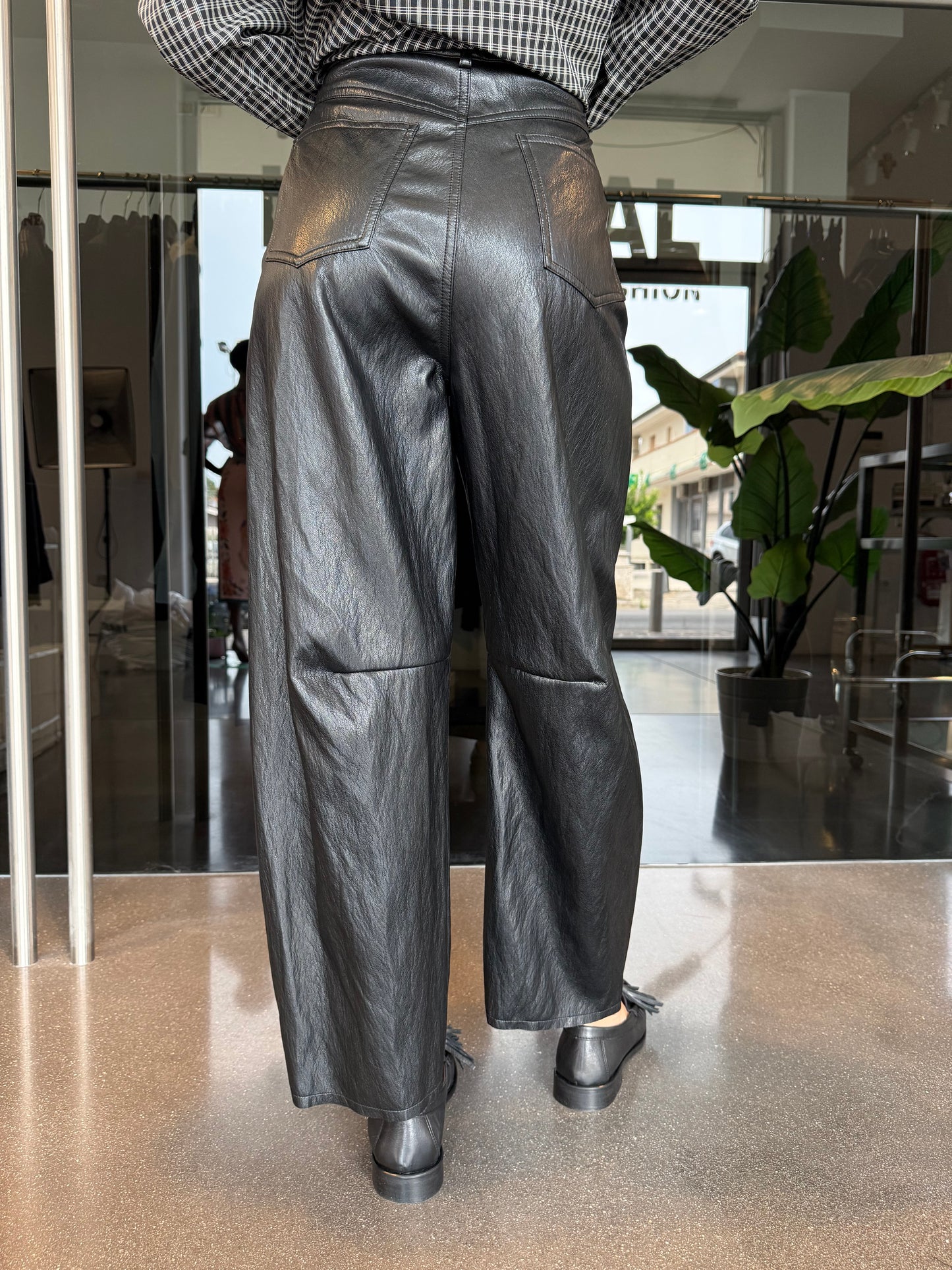 Pantalone in ecopelle barrel