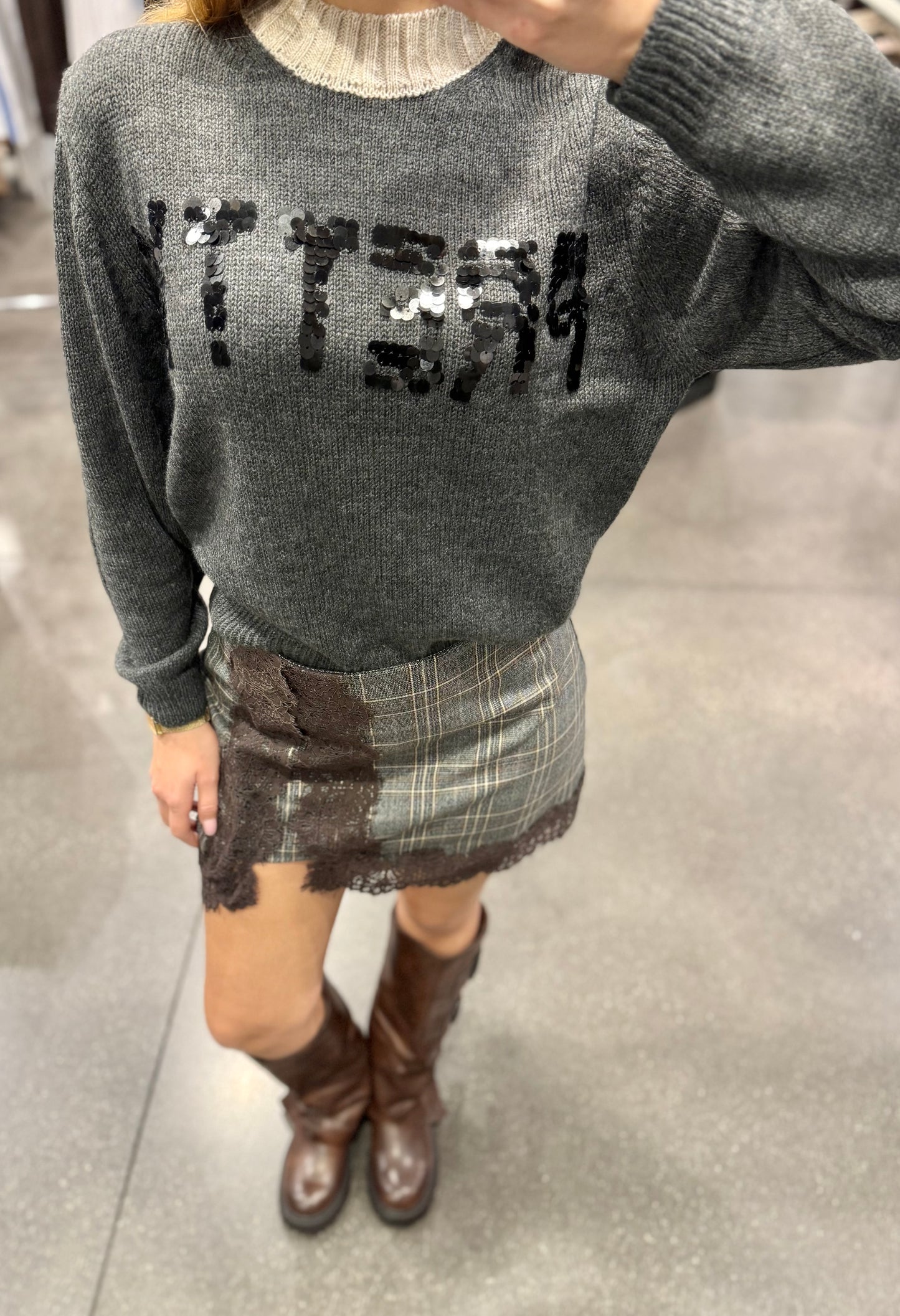 Maglione con paillettes “pretty”