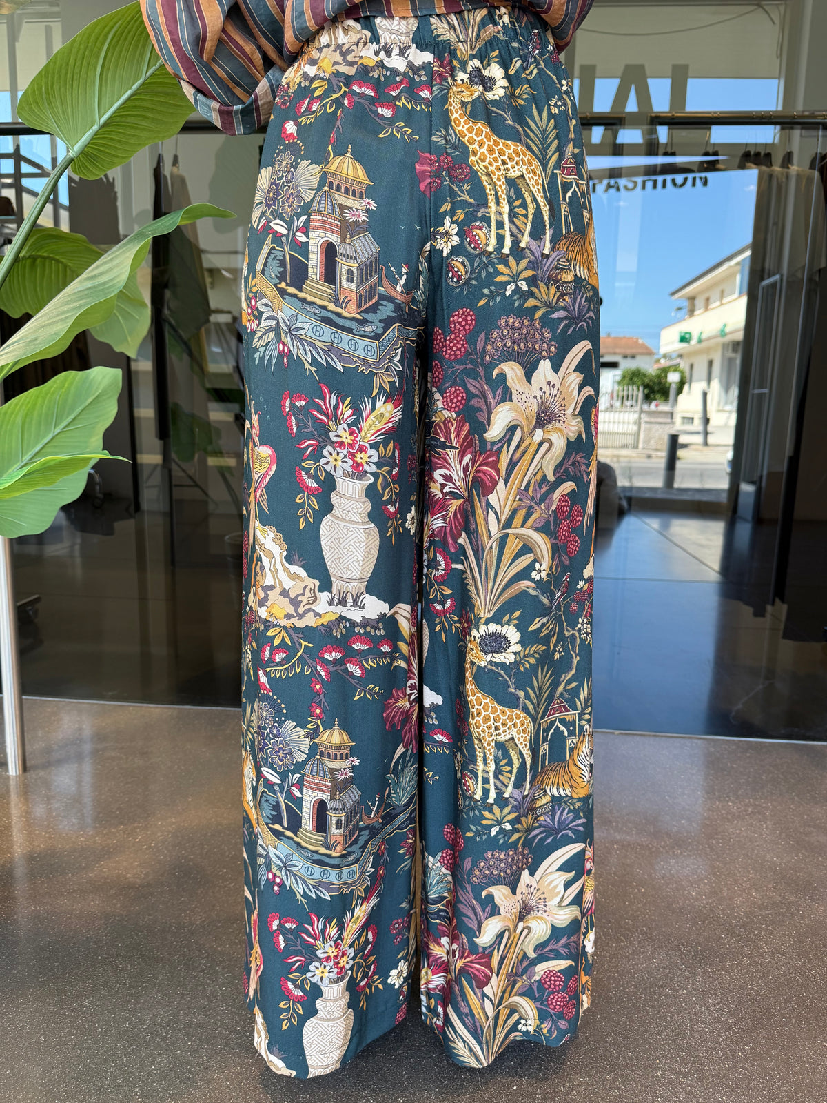 Pantalone con elastico stampa cina