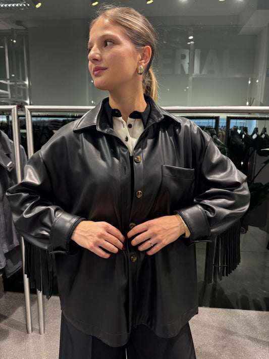 Camicia ecopelle con frange nera