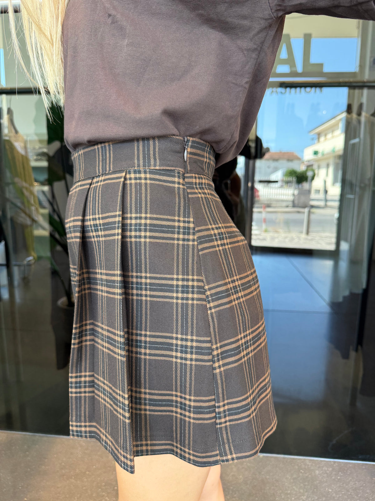 Gonna pantaloncino quadri moro