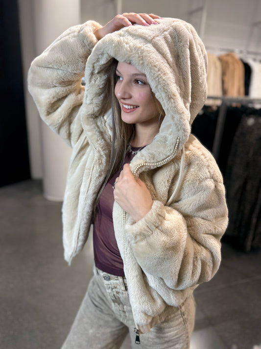 Ecopelliccia con cappuccio