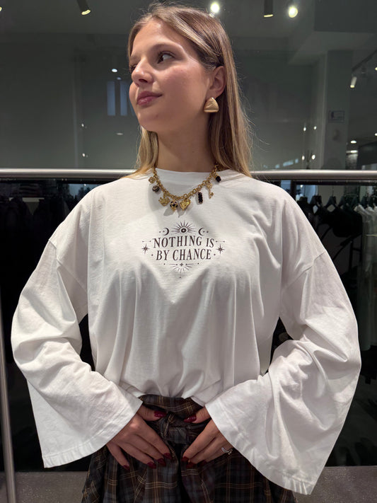 Maglia manica trapezio “nothing is by chance”