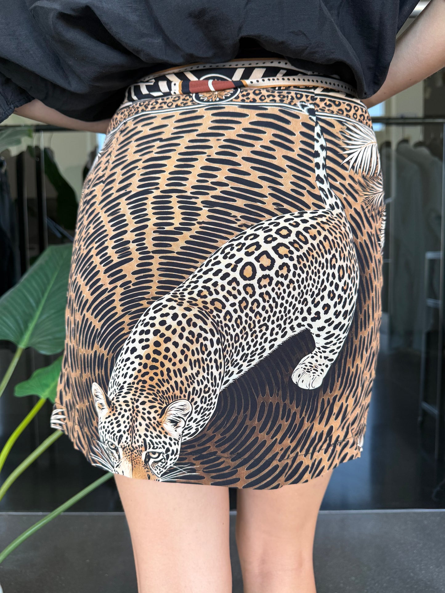gonna pareo corta con tigre