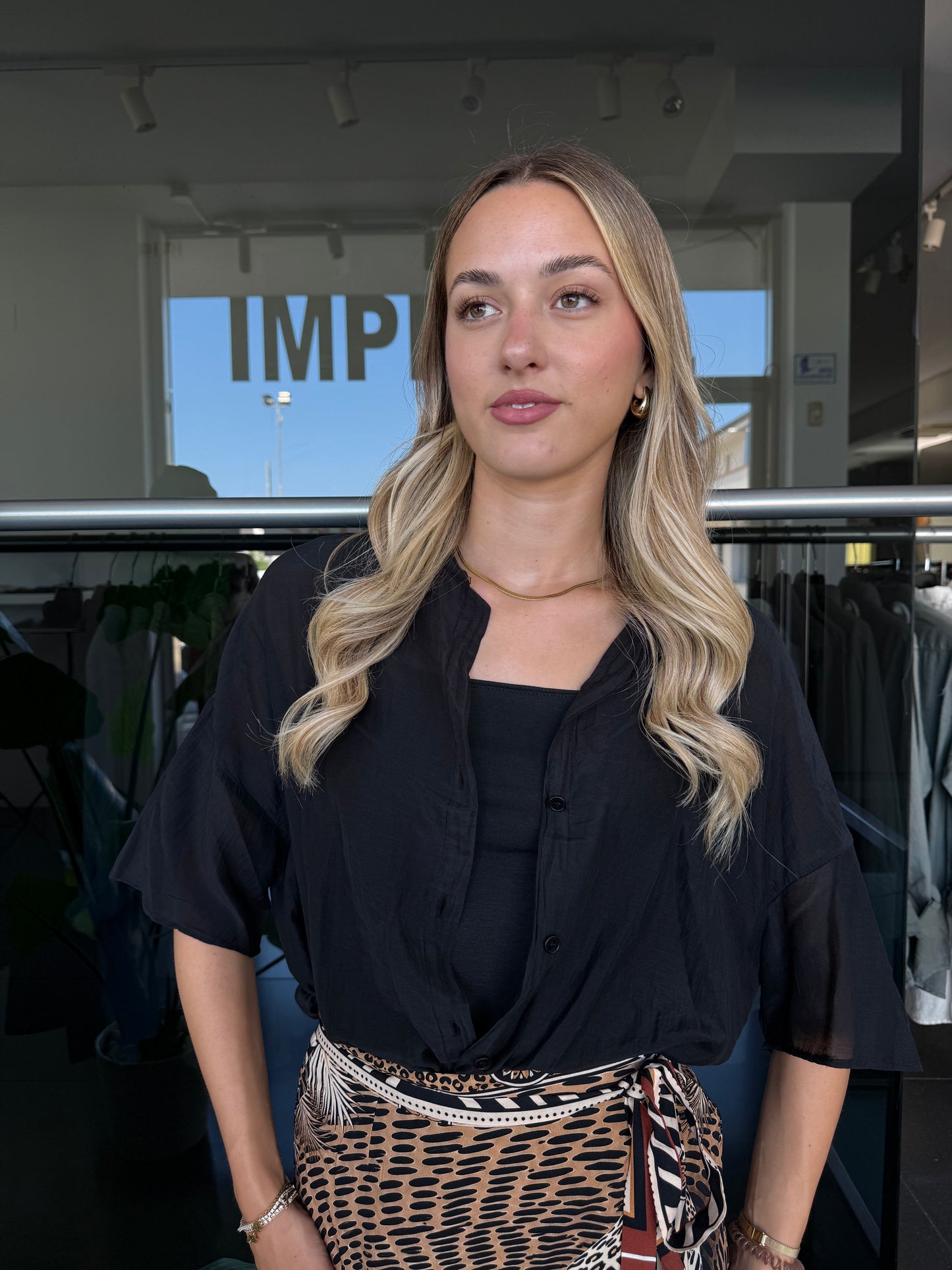 Camicia in mussola nera
