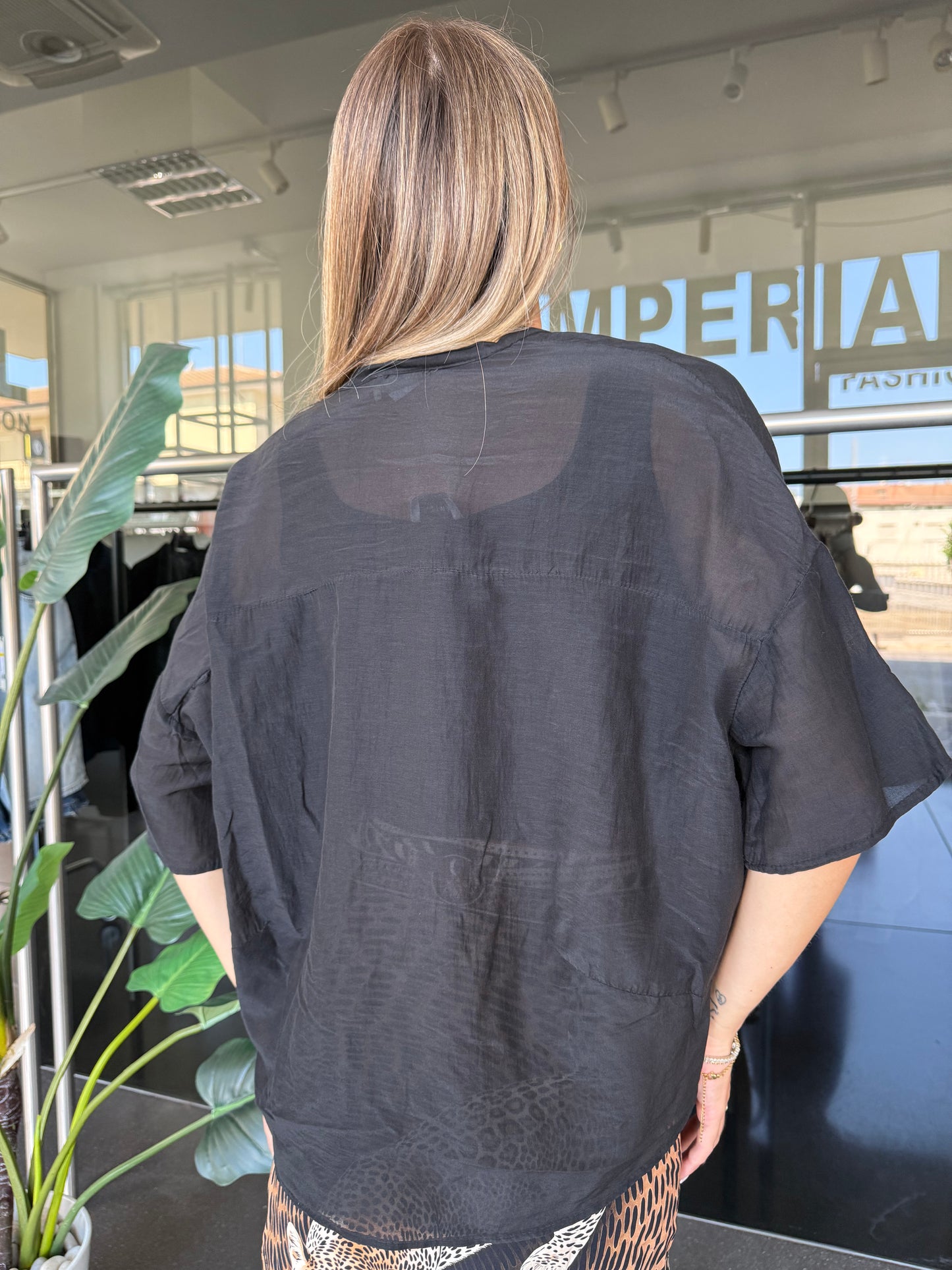 Camicia in mussola nera
