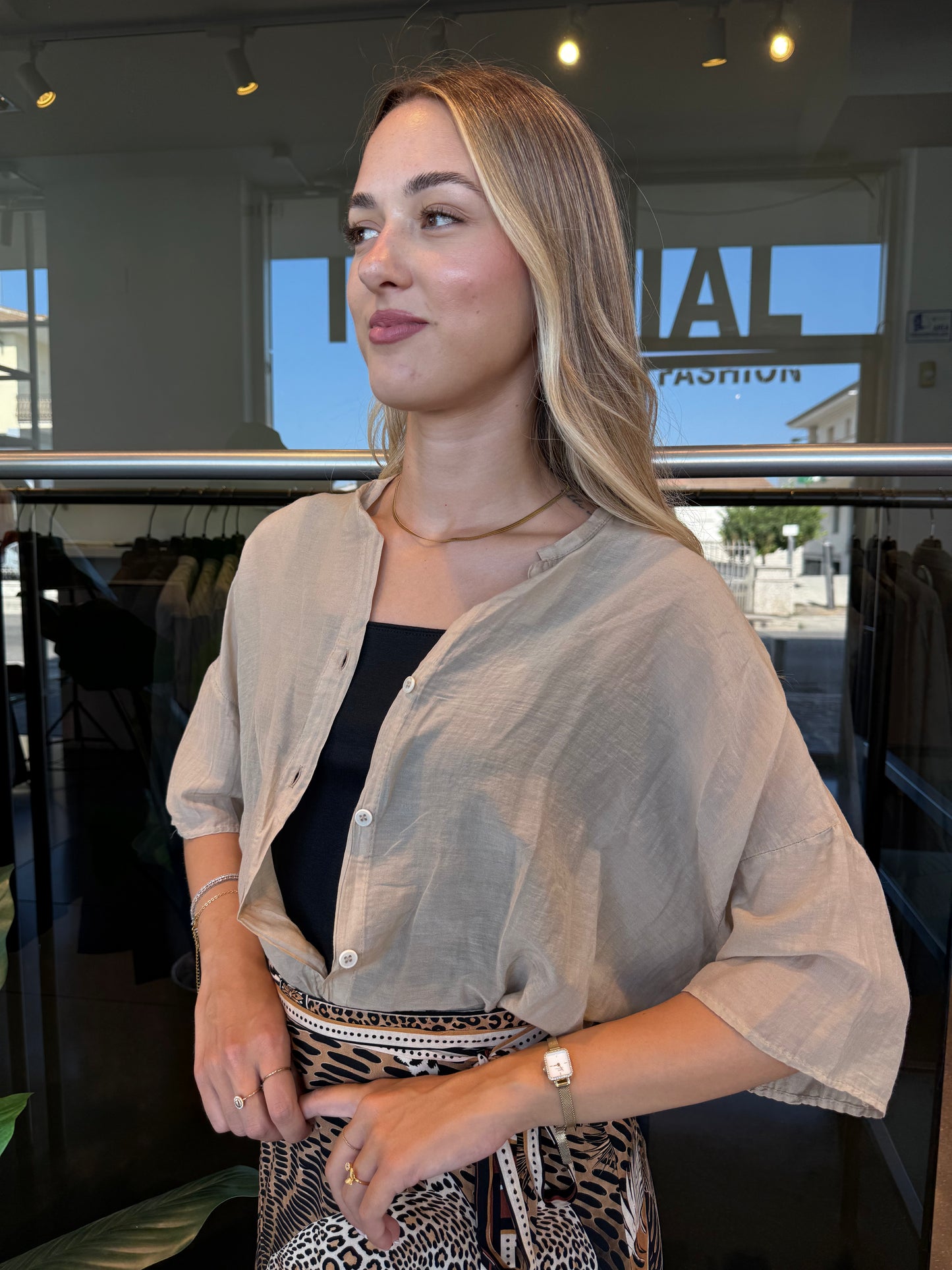 Camicia in mussola beige